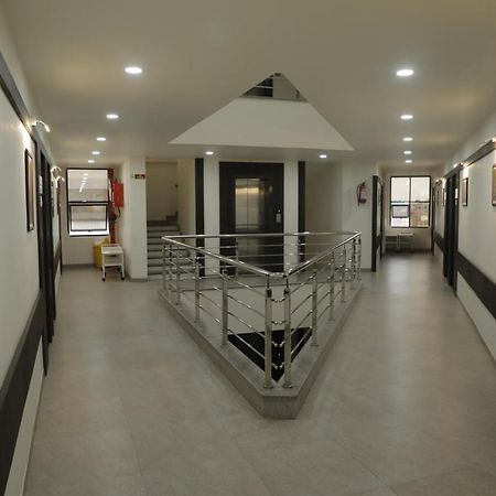 Hotel Lotus Chandrapur Eksteriør bilde