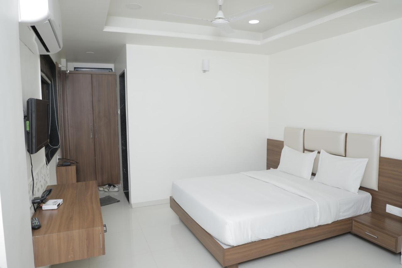 Hotel Lotus Chandrapur Eksteriør bilde