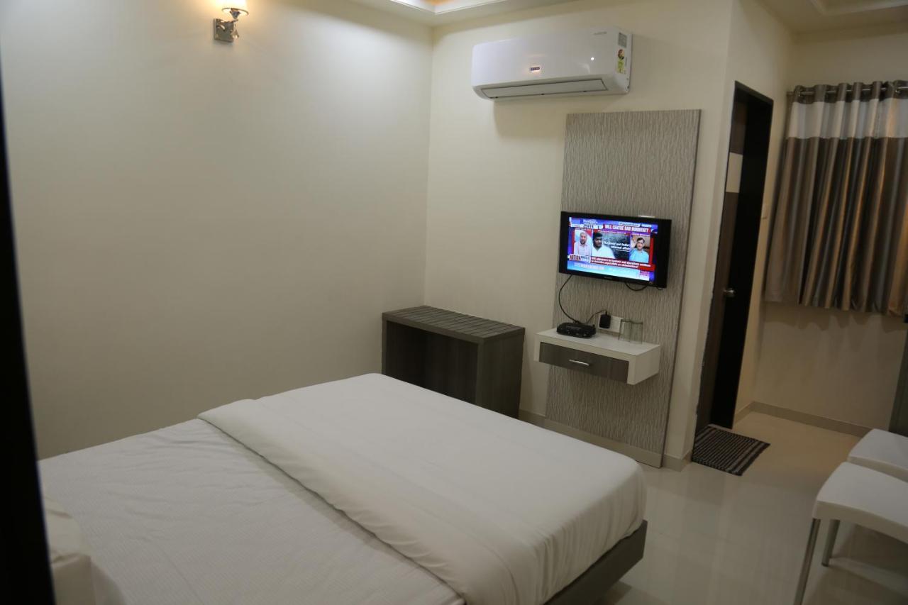 Hotel Lotus Chandrapur Eksteriør bilde