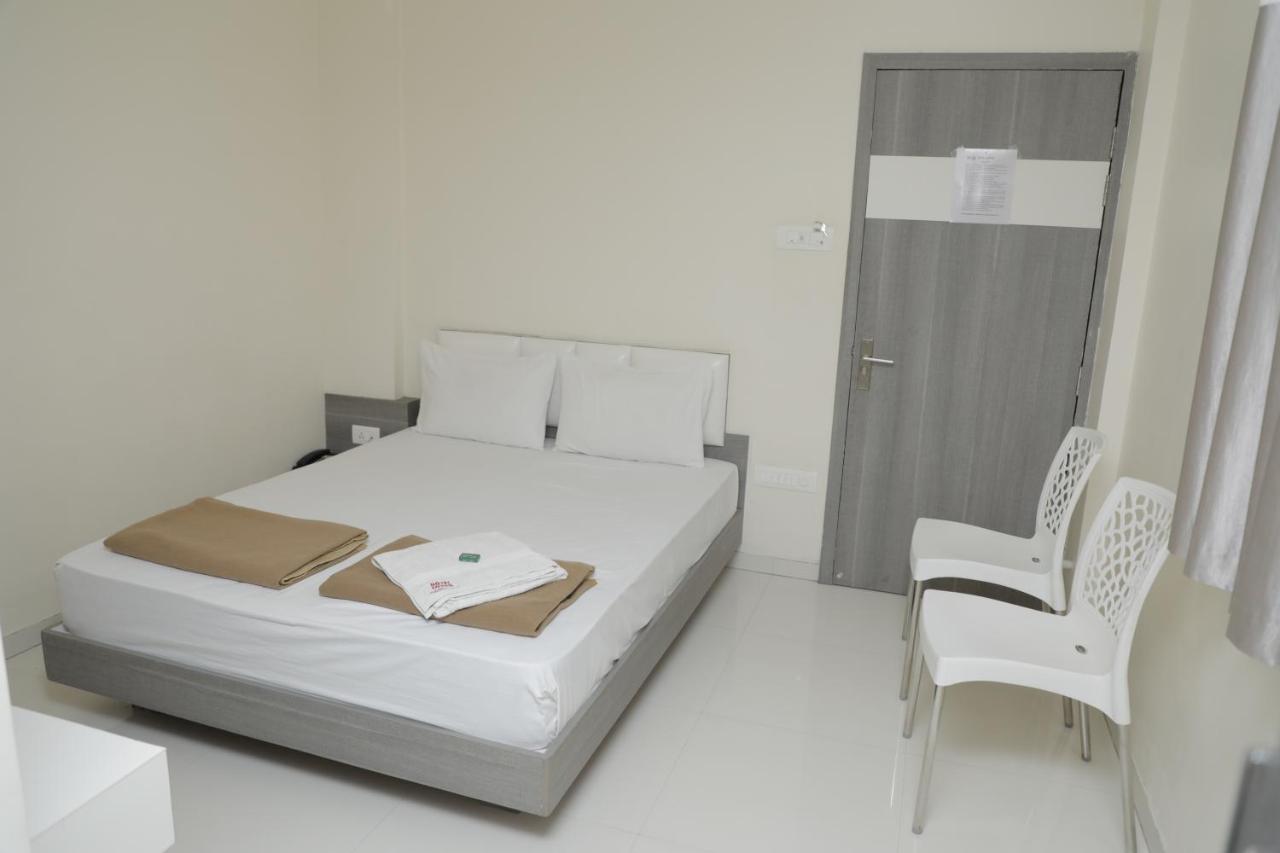 Hotel Lotus Chandrapur Eksteriør bilde