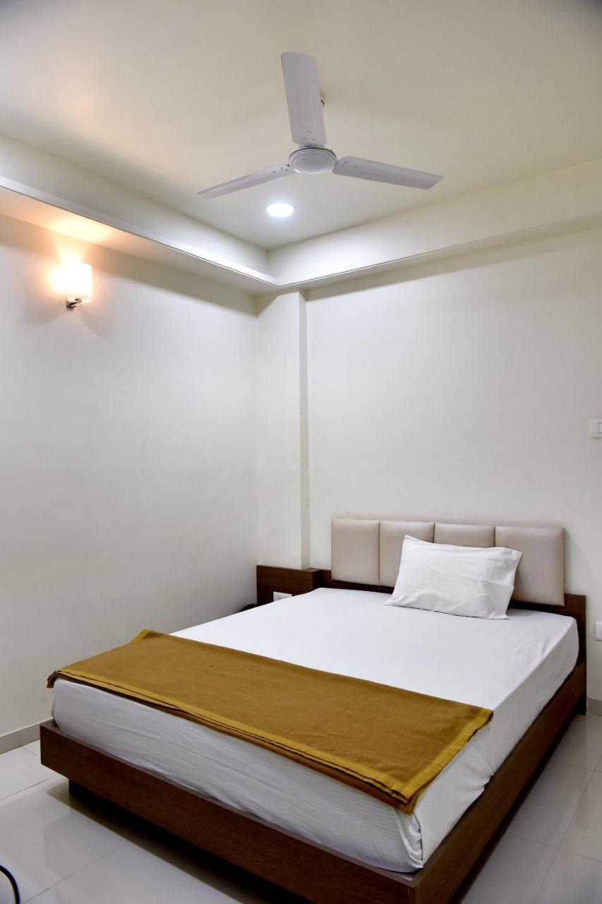 Hotel Lotus Chandrapur Eksteriør bilde
